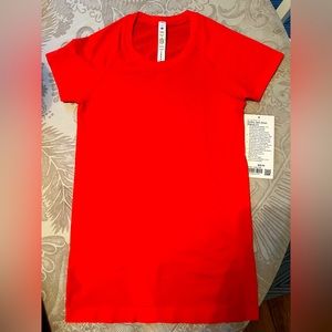 Lululemon Swiftly Tech Short Sleeve 2.0 shirt discontinued color tomato red sz 4